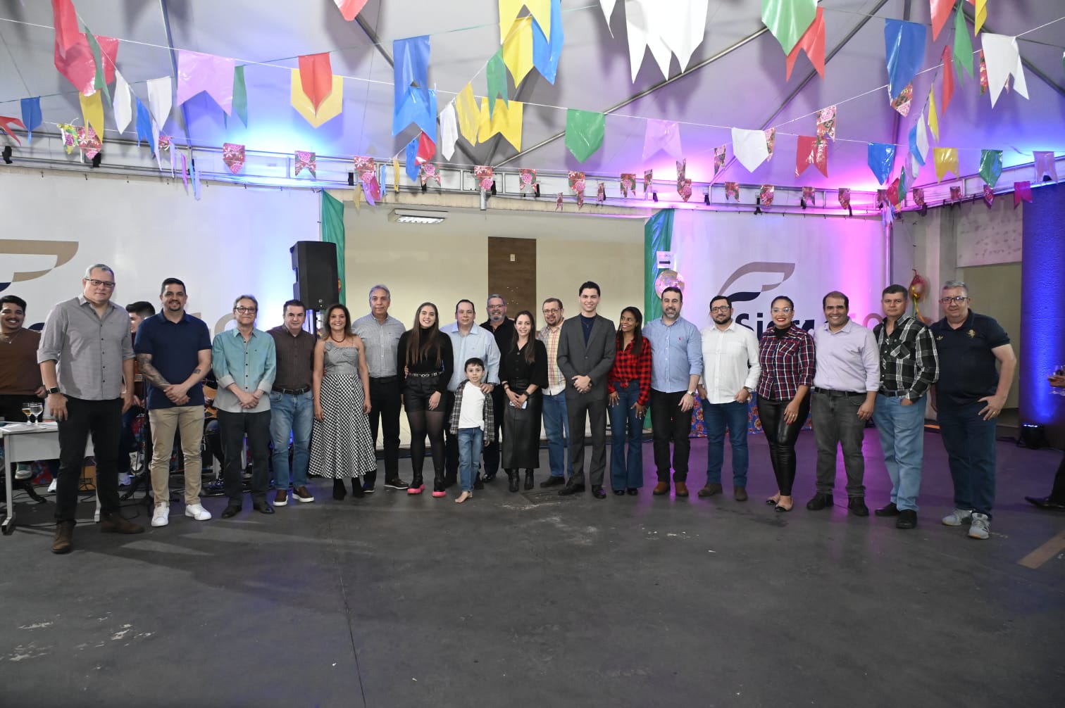 Arraiá do Sincó reúne corretores, famílias e amigos em noite de celebração e união