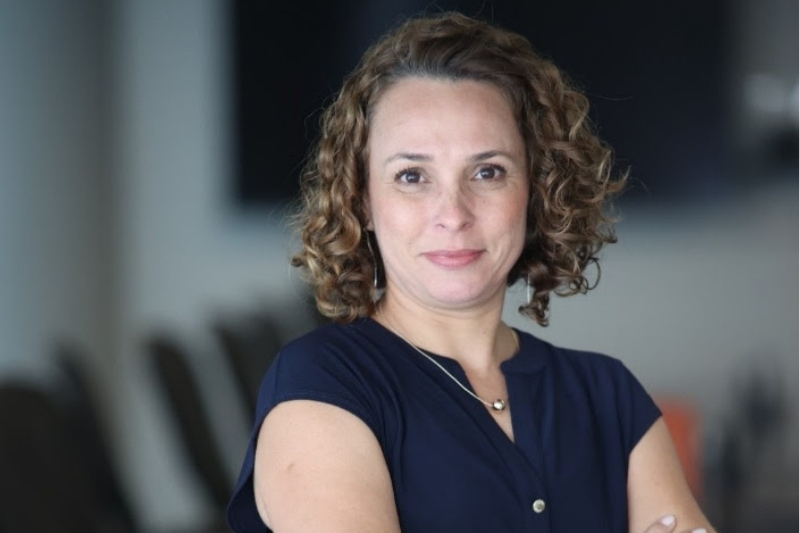 Termina hoje (17) a votação do Prêmio Mega Brasil 2025, com Carla Simões, da CNseg, entre os finalistas
