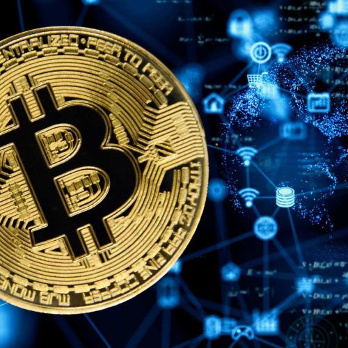 Bitcoin hoje: queda abaixo de US$ 99 mil com tensão EUA-Irã e vencimento de opções no radar