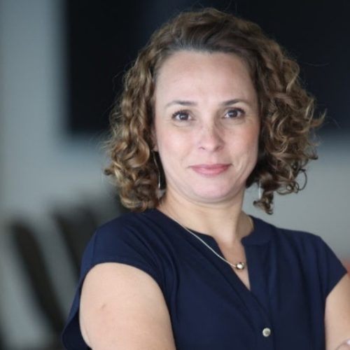 Termina hoje (17) a votação do Prêmio Mega Brasil 2025, com Carla Simões, da CNseg, entre os finalistas